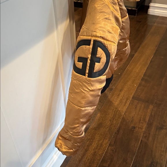 Goldburgh Puffer Jacket
Size L but fits like M
purchased online but not real. - Picture 3 of 4